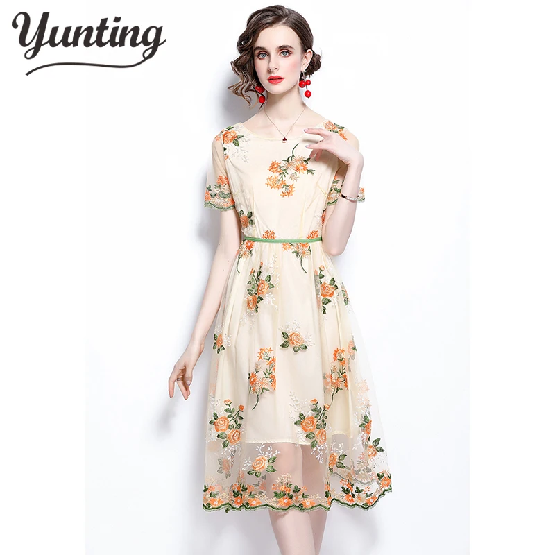 

2023 Summer Runway Floral Embroidery Hollow Out Mesh Dress Women O-Neck Short Sleeve Casual A-line Dress