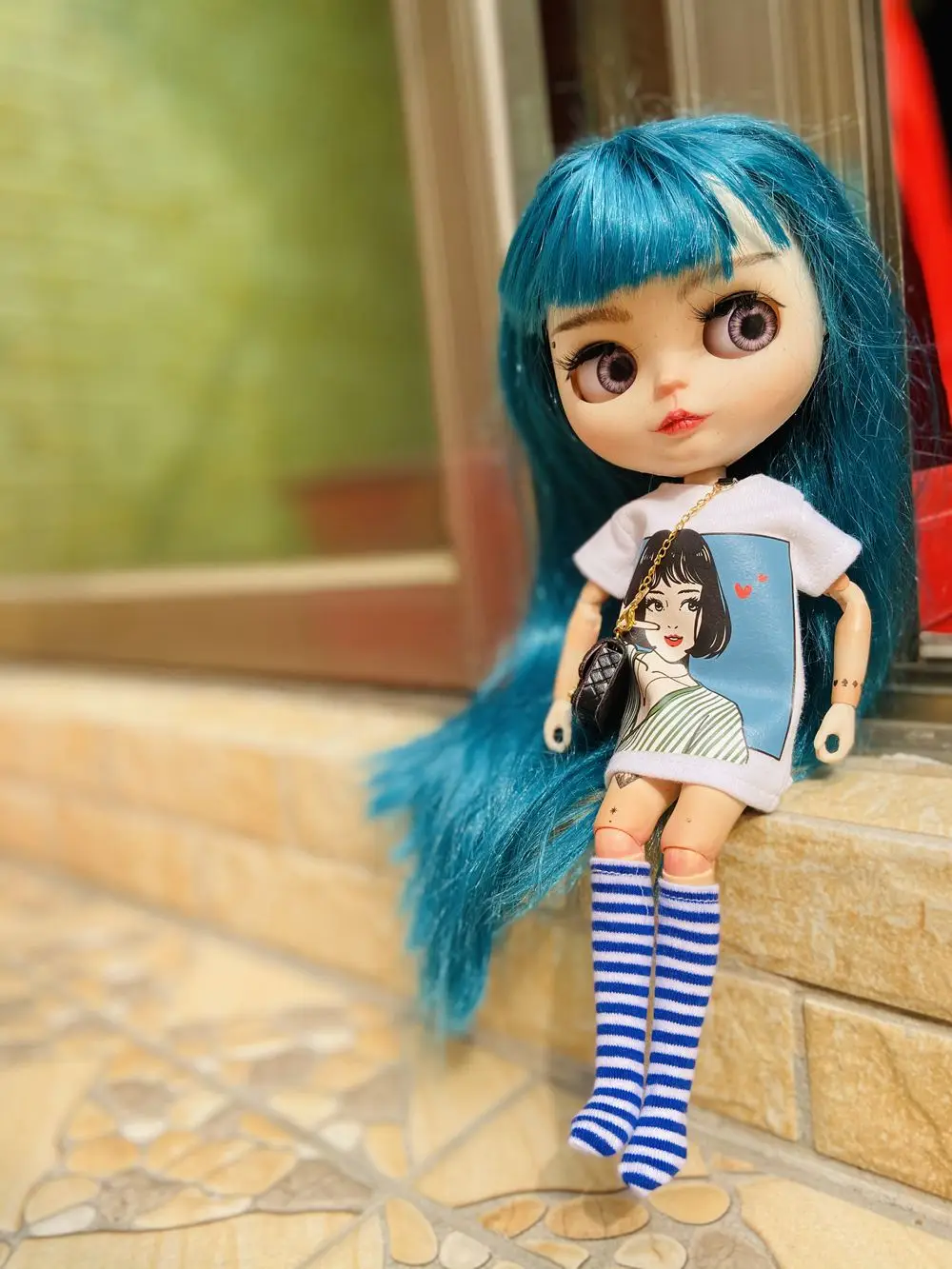 2pcs/set Blyth/Barbies clothes, cool pattern printing short T-shirt + striped socks, can be used for 1/6 doll accessories