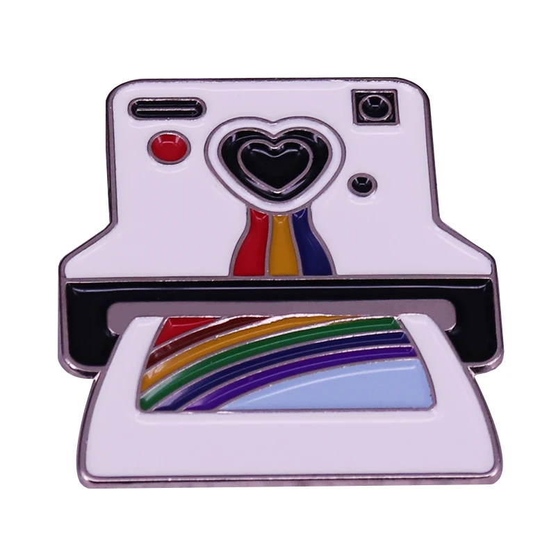 Trendy Polaroid Brooch Retro 90s Camera Photographer Friends Pride Decor