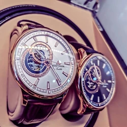 Reef Tiger/RT Luxury Skeleton Men Watch Analog Automatic Mechanical Watch Leather Strap Tourbillon Wrist Watches
