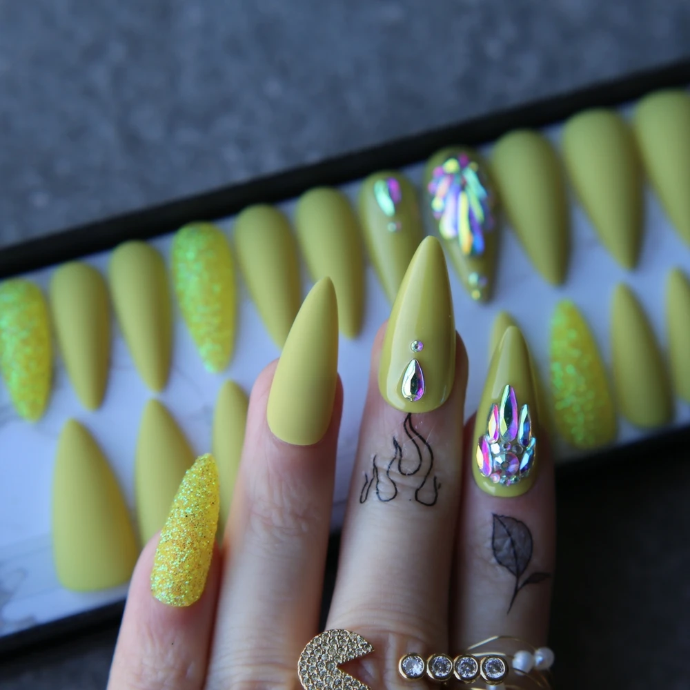 Lemon Long Stiletto crystal Fake nails Matte yellow glitter false nails press on nails custom box 24pcs wedding nails queens