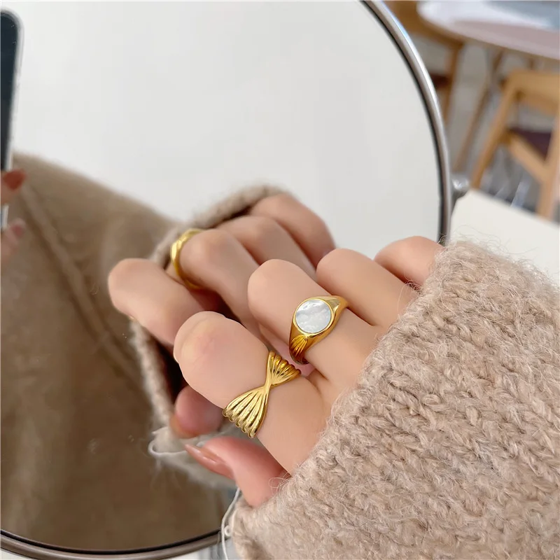 YUN RUO 2021 Personality Natural Shell Ring for Woman Exaggerated Index Finger Ring 316 L Titanium Steel 18K Gold Color Jewelry