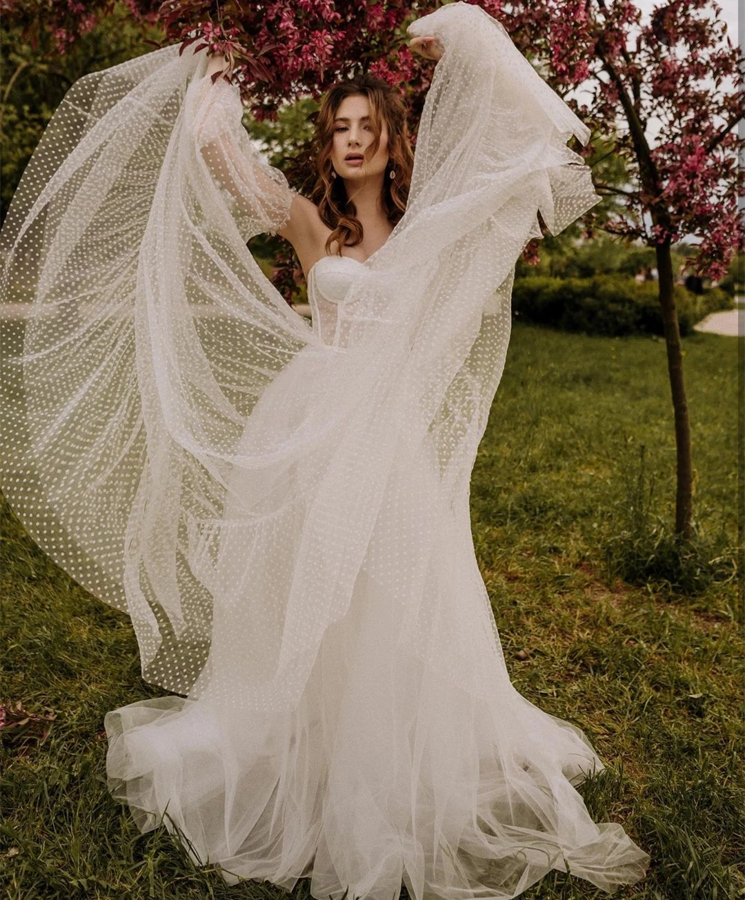 Robe De mariée style Boho, épaules dénudées, balayage brillant, longueur au sol, manches longues bouffantes, robes De mariée gracieuses en Tulle