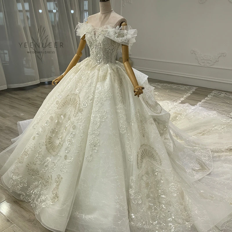 

Yeenueer 2021 White Wedding Dress With Champagne Lace Luxury Full Beading Bridal Dress