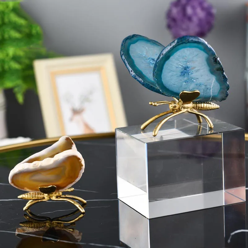 

Home Decor Accessories Gold Brass Butterfly Figurine With Natural Agate Flakes Wing Room Ornament Objects Office Christmas Gift