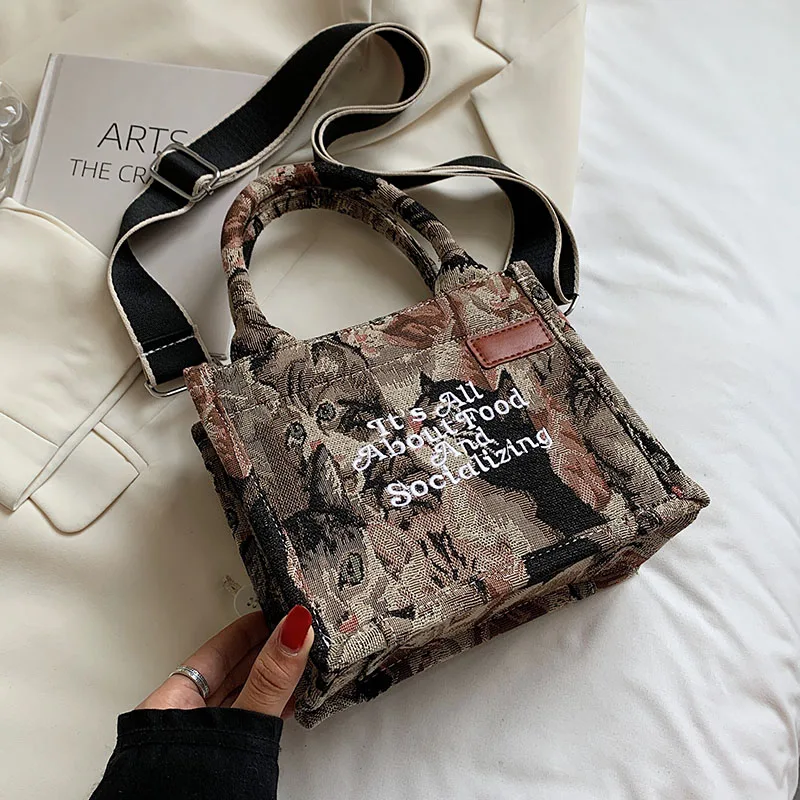 Casual Printing Embroidery Small Canvas Handbag for Women 2021 Winter Trends Crossbody Shoulder Bag Lady Totes Designer