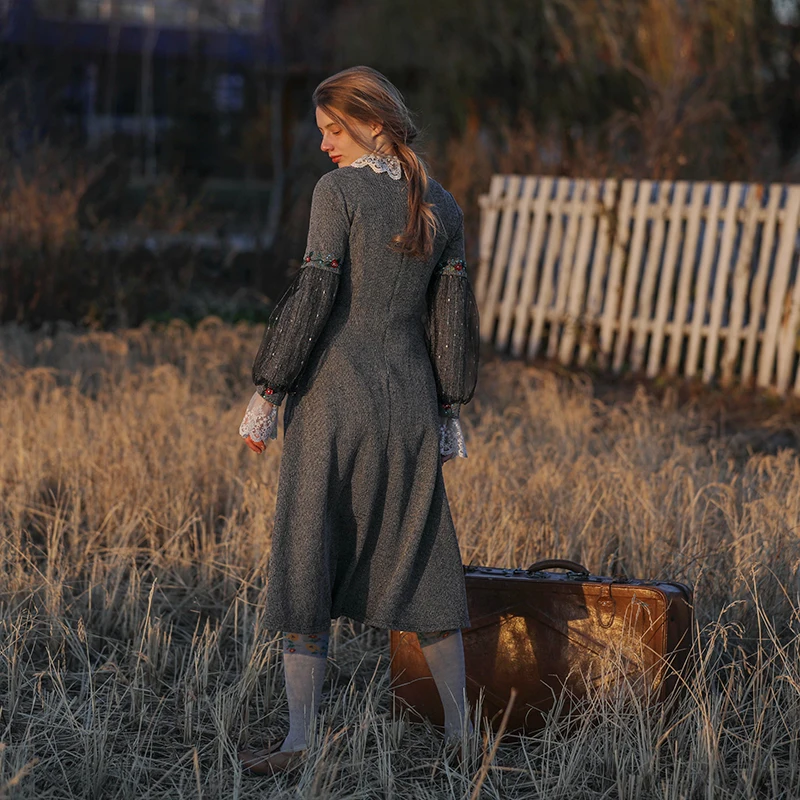 女性のための刺繍されたレースのロングドレス,秋冬の服,エレガントな衣装,コートスタイル,長袖,ビーズ付き,カジュアル