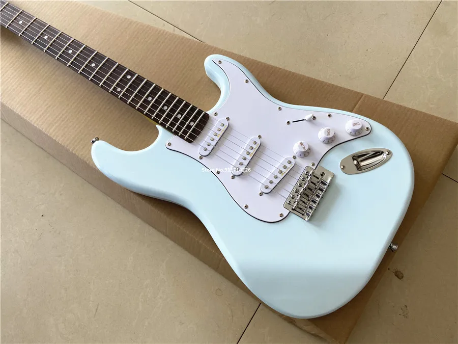 High quality inheriting classic light blue electric guitar rosewood fingerboard can be customized free shipping