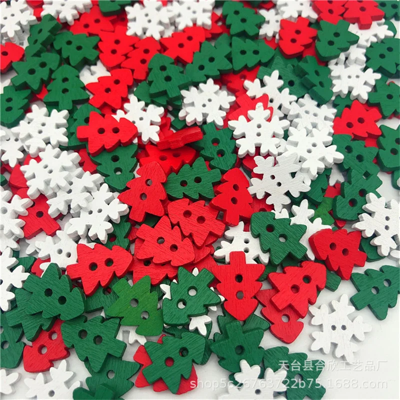 100pcs Red Green White Mixed Wood Christmas Tree Snowflakes Buttons For DIY Winter Crafts Xmas Scrapbooking Embellishments