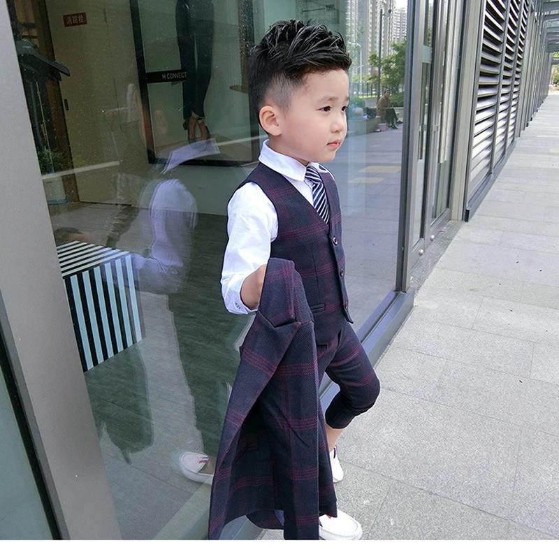 LOLANTA 5Pcs Kids Boys Gentleman Suit Plaid Formal Attire Jacket Coat+Pants+T-Shirt+Vest+Tie Outfit Birthday Party Clothes