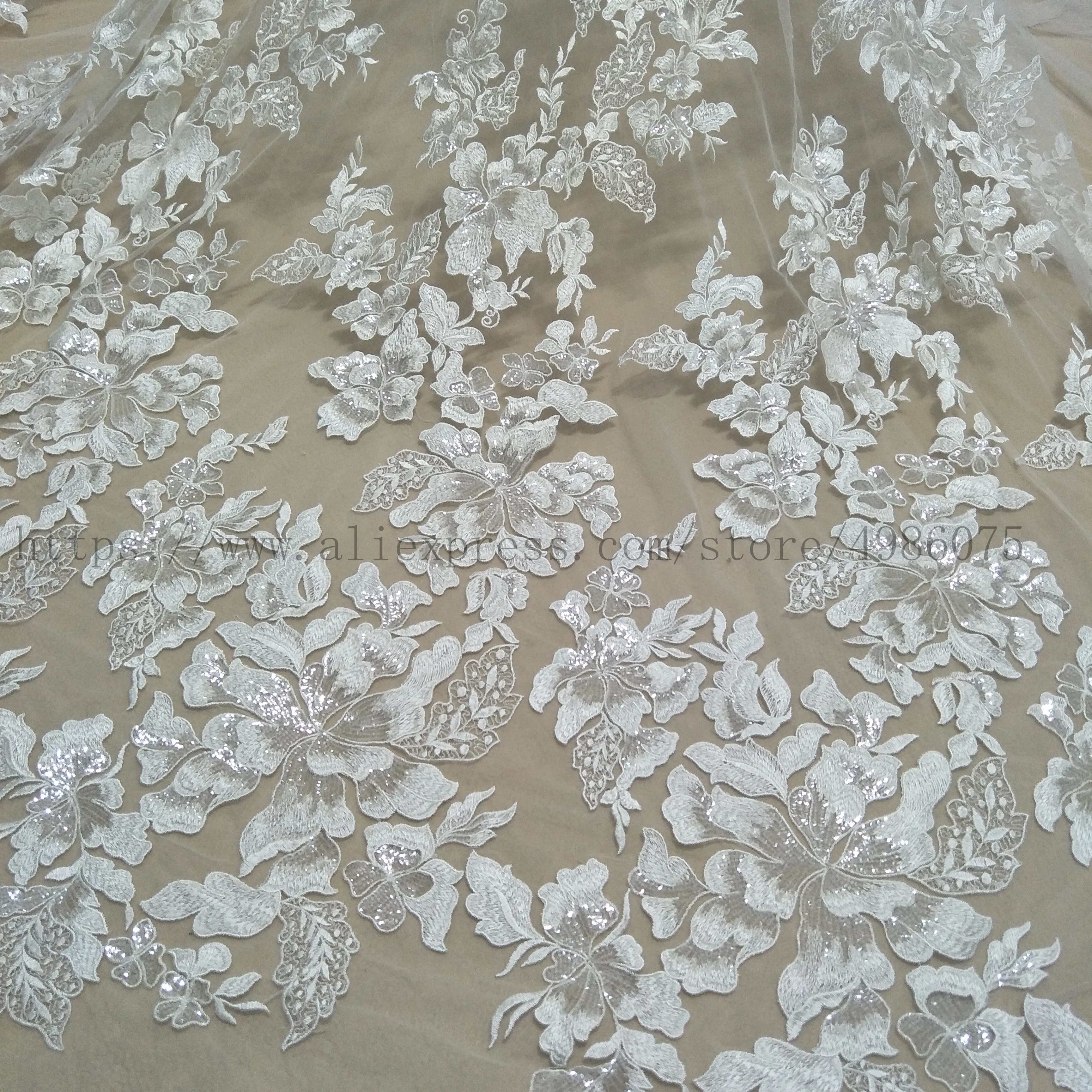 2021 New arrival Berta wedding gown dress lace fabric 130 cm wedding dress lace fabric sell by yard