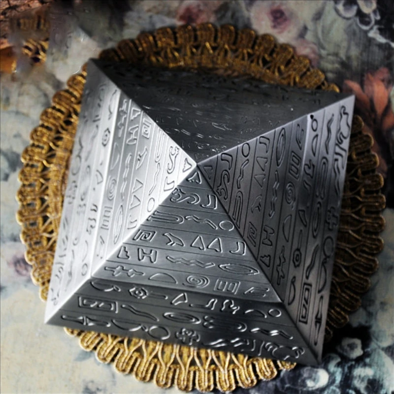 Pyramid Ashtray Epoxy Resin Mold Smoke Ash Storage Box Casting Silicone Mould DIY Crafts Ornaments Making Tools