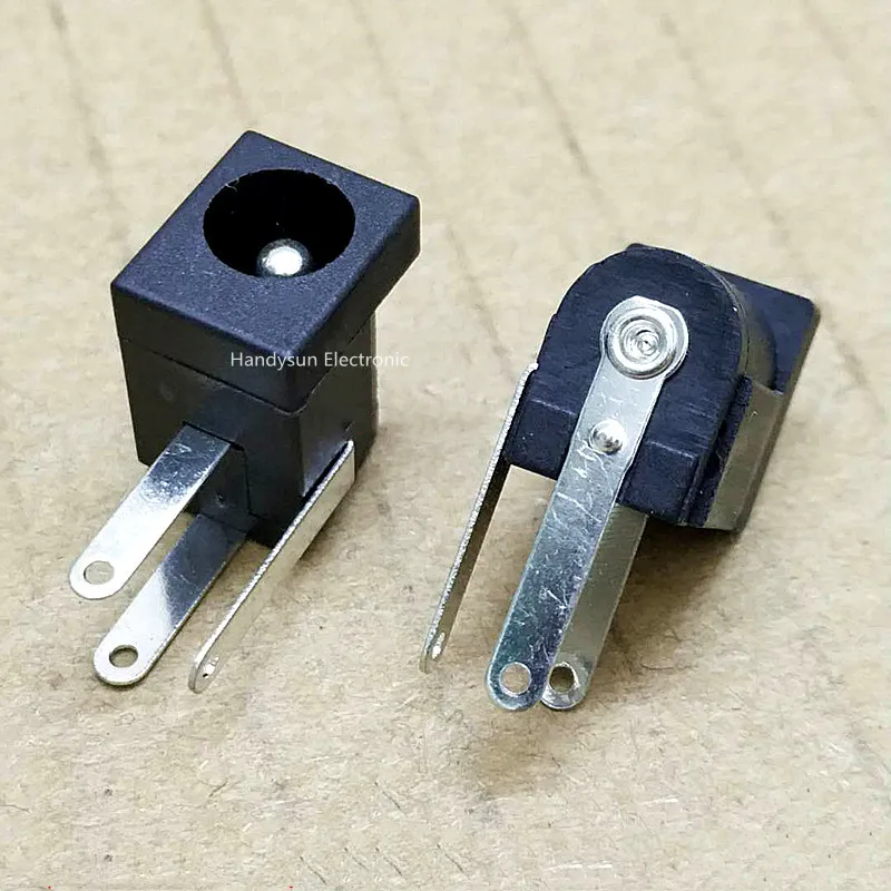 DC-005 5.5x2.1/2.5 مللي متر تيار مستمر مقبس الطاقة تمديد دبوس 3Pin التوصيل المباشر الأفقي النحاس الأساسية الحديد دبوس لوحة جبل موصل محول