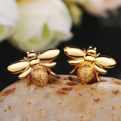 Huitan Creative Bee Stud Earrings for Girls Simple Stylish Animal Earrings Party Daily Wear Fashion Versatile Women Jewelry 2021