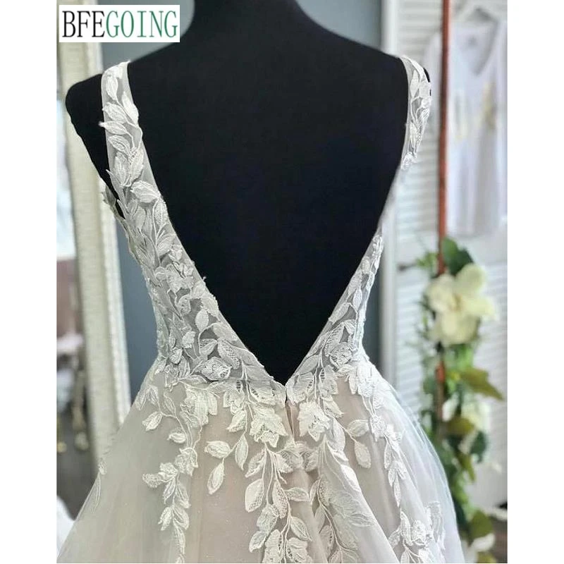 Tulle Organza Renda V-Neck Tanpa Lengan Panjang Lantai Gaun Pengantin A-Line Kereta Kapel Gaun Pengantin Dibuat Sesuai Pesanan