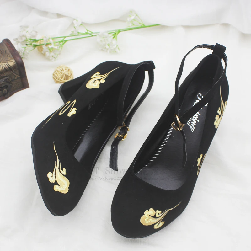 Retro สไตล์ Hanfu กระโปรงเดียวหัวเข็มขัดหนังนิ่มรองเท้าส้นสูงรองเท้าสีแดงสำหรับผู้หญิง Kawaii รองเท้าคอสเพลย์ loli รองเท้าผู้หญิง