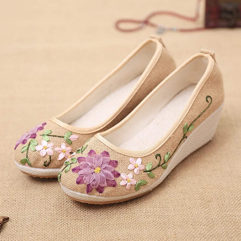 Veowalk Retro Style Women\'s Linen Wedge Pumps Mid Heels Ladies Casual Embroidered Shoes Comfort Slip-on Platforms Zapatos Mujer