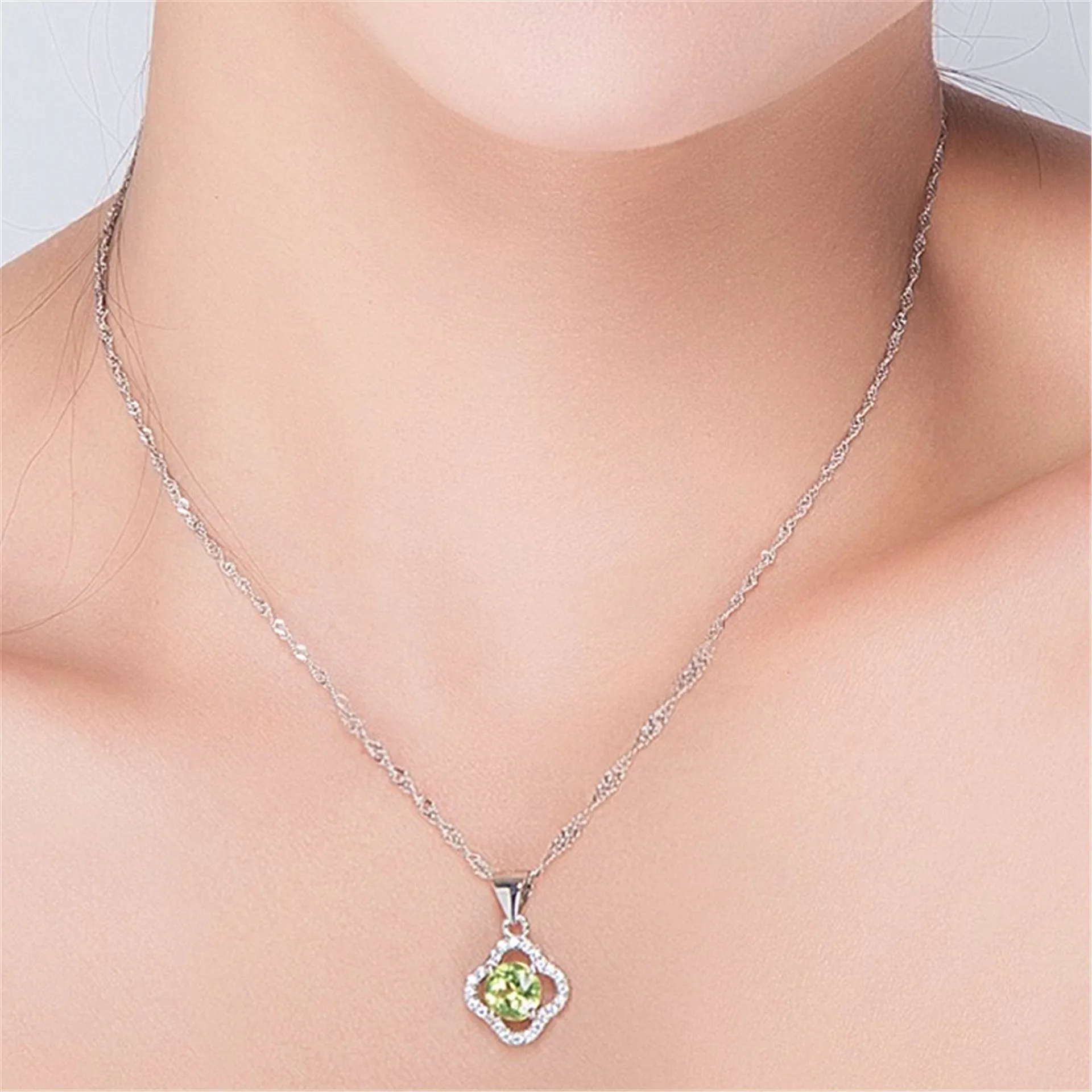 Fashion lucky clover olive crystal peridot gemstones diamonds pendant necklaces for women white gold silver color choker jewelry