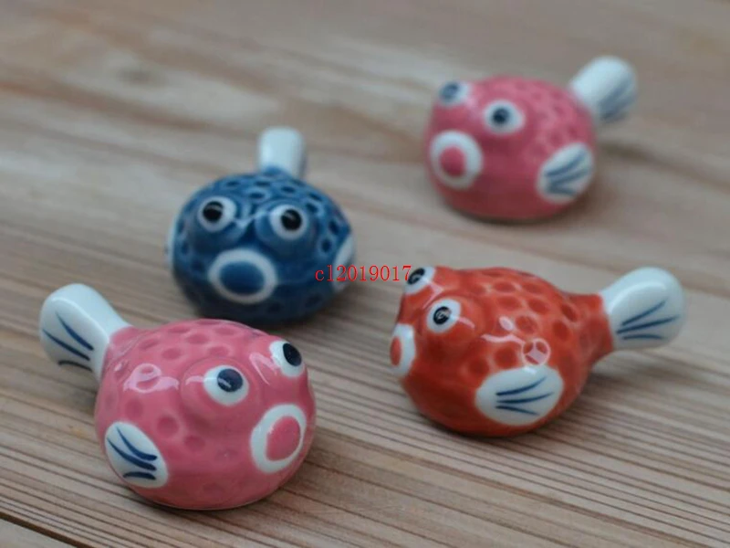 

Puffer fish chopsticks stand ceramic chopsticks hand-painted cute cartoon and wind