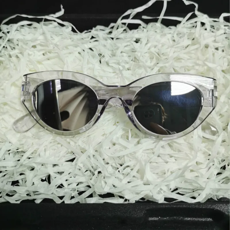 Gafas de sol retro con forma de ojo de gato para mujer, anteojos de sol femeninos con diseño de ojo de gato, en color blanco y negro, con forma de triángulo, color rojo, uv400, 2024