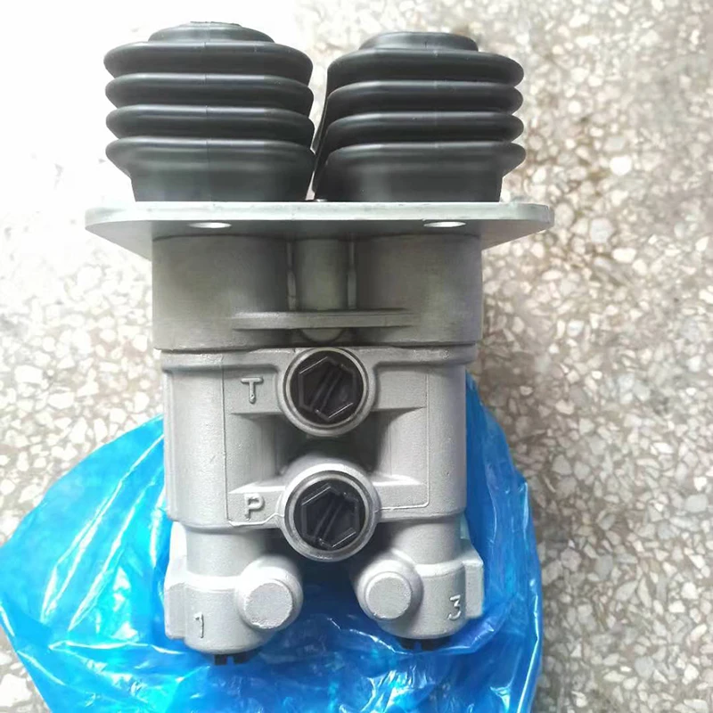 EC210 EC240 Hydraulic Pedal Valve Foot Brake Valve For Excavator Parts