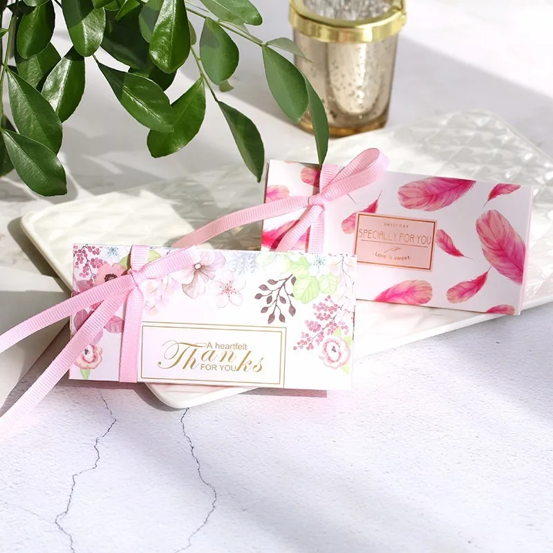 New Triangle Paper Candy Box Wedding Favors and Gift Boxes Baby Shower Gifts Bag Birthday Party Decoration Christmas Supplies