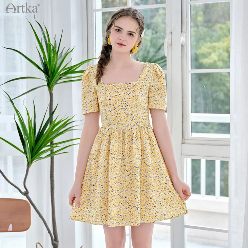 ARTKA 2021 Sommer Neue Frauen Kleid 100% Baumwolle Französisch Vintage Floral Kleider Quadrat Kragen Puff Sleeve Midi Kleid Weibliche LA22313X