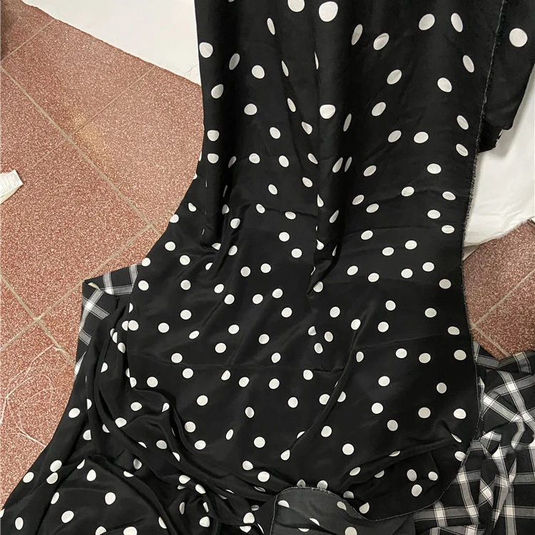 White polka dot on black pure silk crepe de chine silk fabric 16momme thickness,SCDC1312