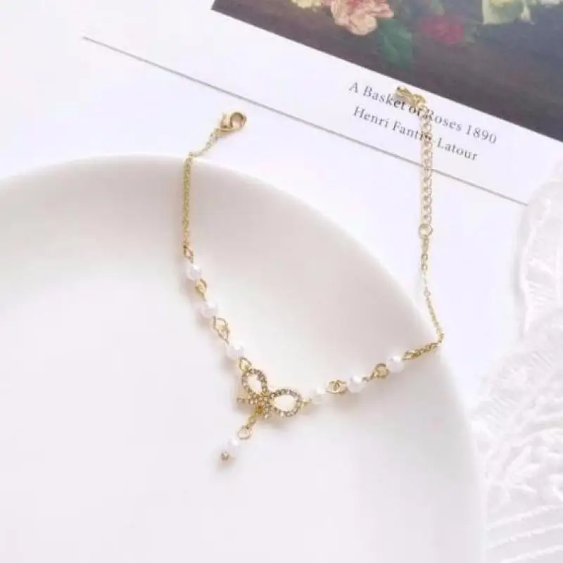 New Hot Selling Fashion Sweet And Beautiful Crystal Bow Knot Pearl Water Diamond Women\'s Bracelet With Ornaments Party Gifts