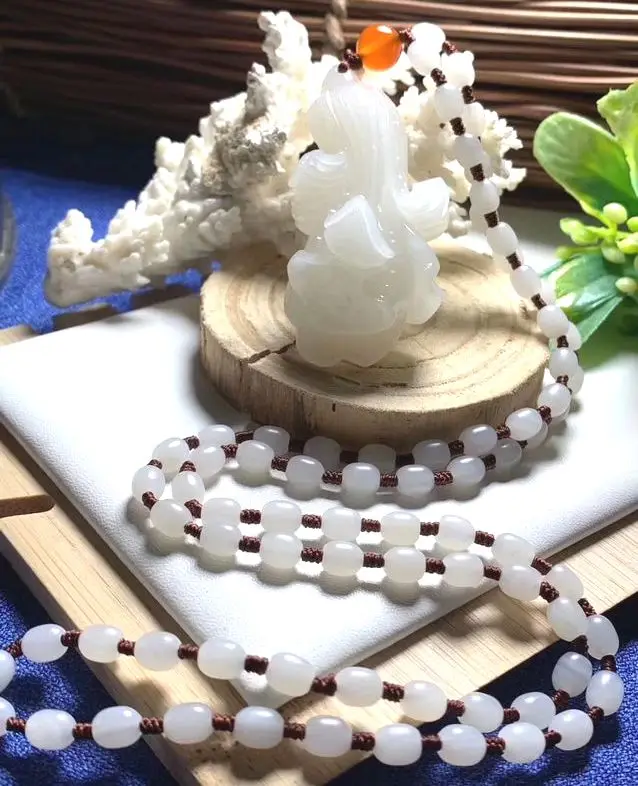 Costly Sea tridacna Pendant giant clam Carven Amulet mala bead hanging Organic gem rare