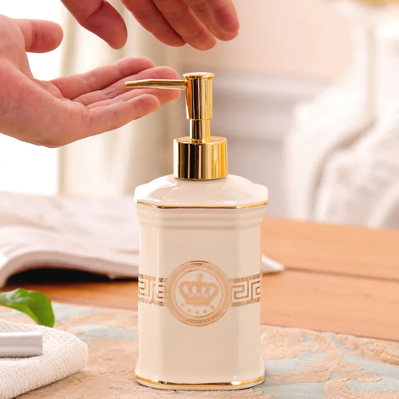 Рисунок 2 - Диспенсер для жидкого мыла