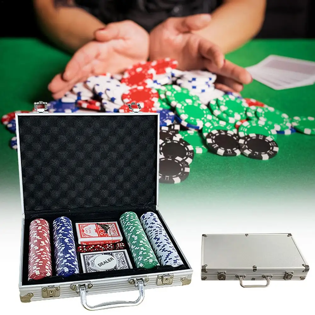 Poker Chips Set With Case  200 Piece 11 Gram Entertainment Games Set  With Pokers Bargaining Chips Dices