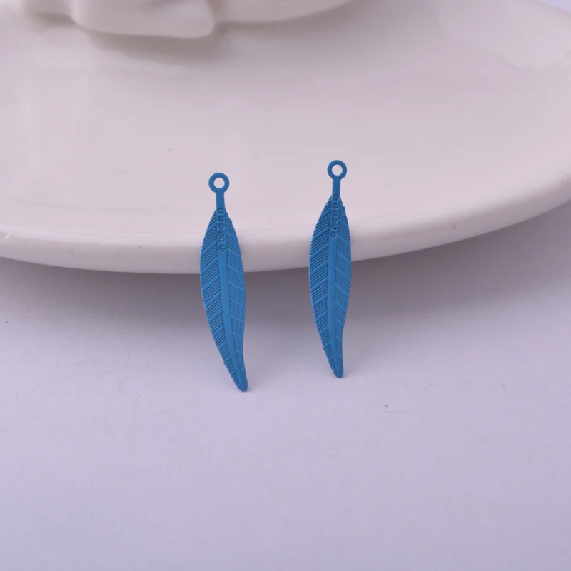 100 Stück AC8871 6*25mm Kleine Federanhänger aus Messing, bemalte Federn, Anhänger, DIY-Materialien Lieferant – Detail 8