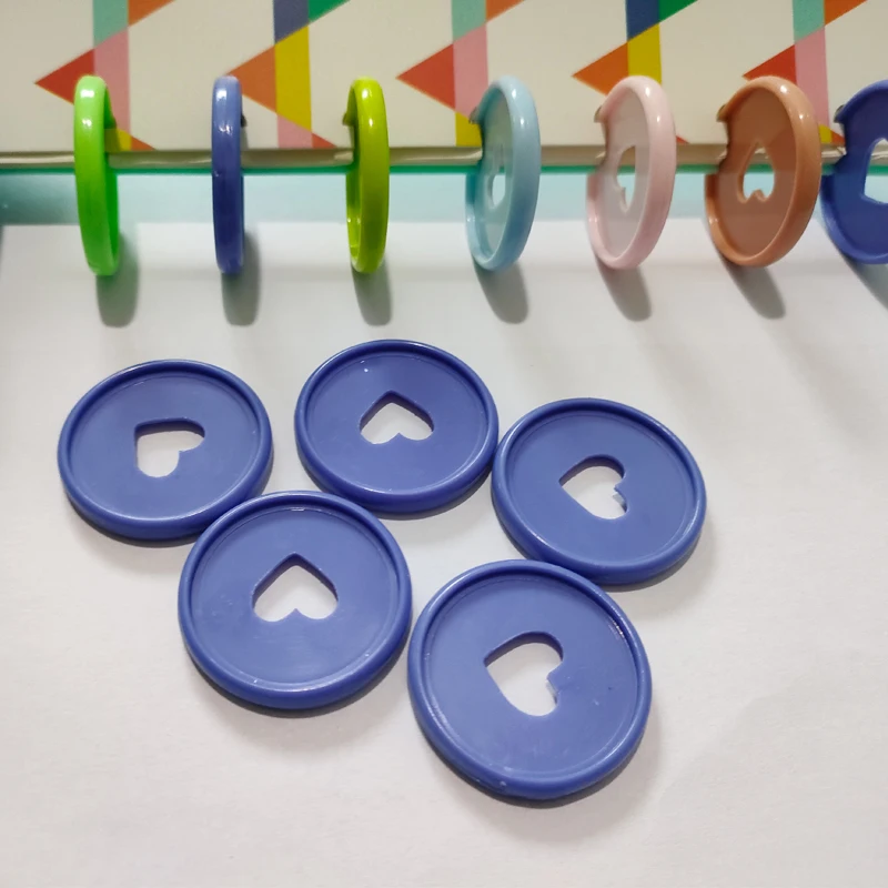 100PCS Color Disc Button Notebook Loose-leaf Buttons Love Mushroom Hole Hand Ledger Accessories Plastic Binding Ring 35mm