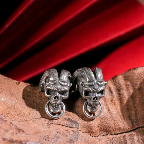 Boucles d'oreilles avec tête de mort pour homme et femme, bijou avec tête de mort, inspiré du démon, du démon, du bélier, style nordique, rétro, Viking, cadeau de fête Rock