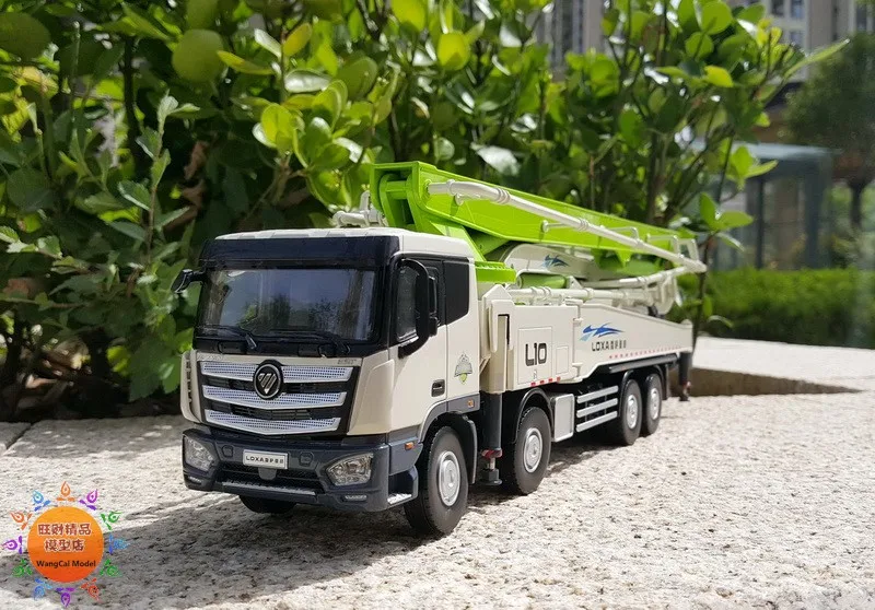 

Exquisite 1:35 Foton LOXA L10 EST Concrete Pump Truck Carbon Fiber Engineer Machinery Collectible Diecast Toy Model