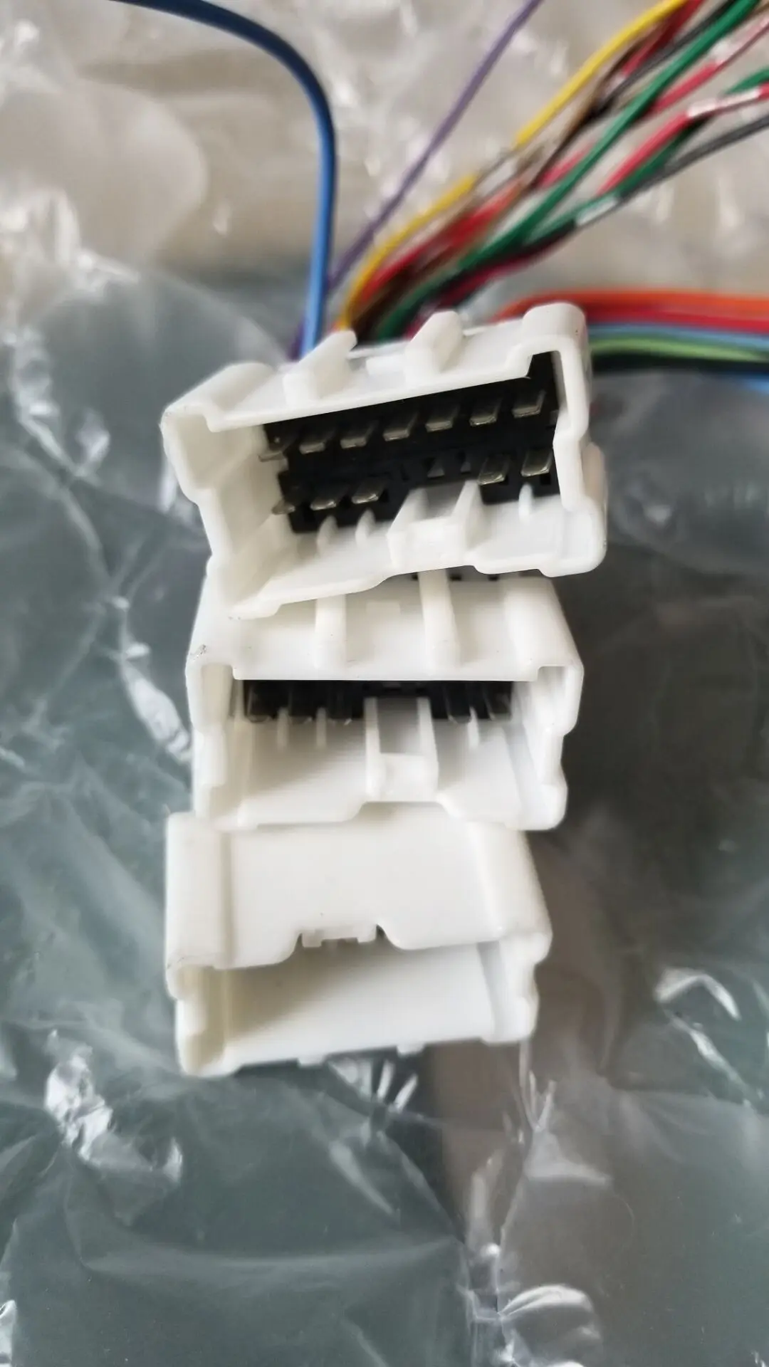 

1PCS car connector Tail plug connector USED
