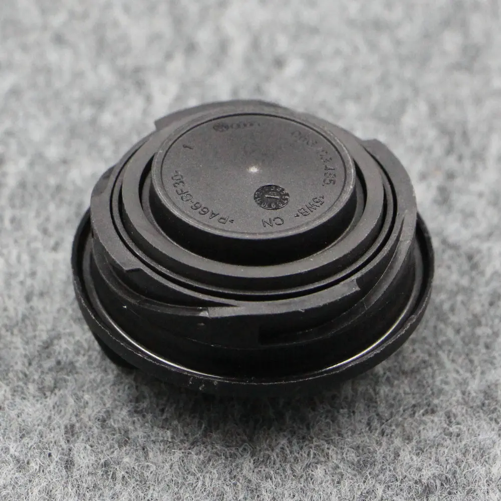 Apply to Passat b8l Golf 7 MK7 Touran L A4L Q5 A3 1.8TSI 2.0TSI EA888 third generation engine oil cap 06G 103 485