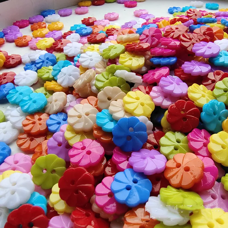 100 Pcs 13mm Candy Color Flower Plastic Buttons With Two Holes Children Clothing Buttons for DIY Sewing Appliques Craft