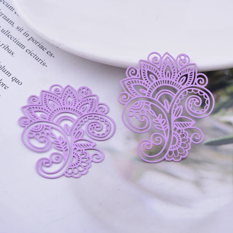 30 Stück AB6582 33*40mm Filigrane Fluoreszenzfarbene Blumenanhänger aus Metall-Messing Dünne Anhänger für Ohrringe – Detail 4