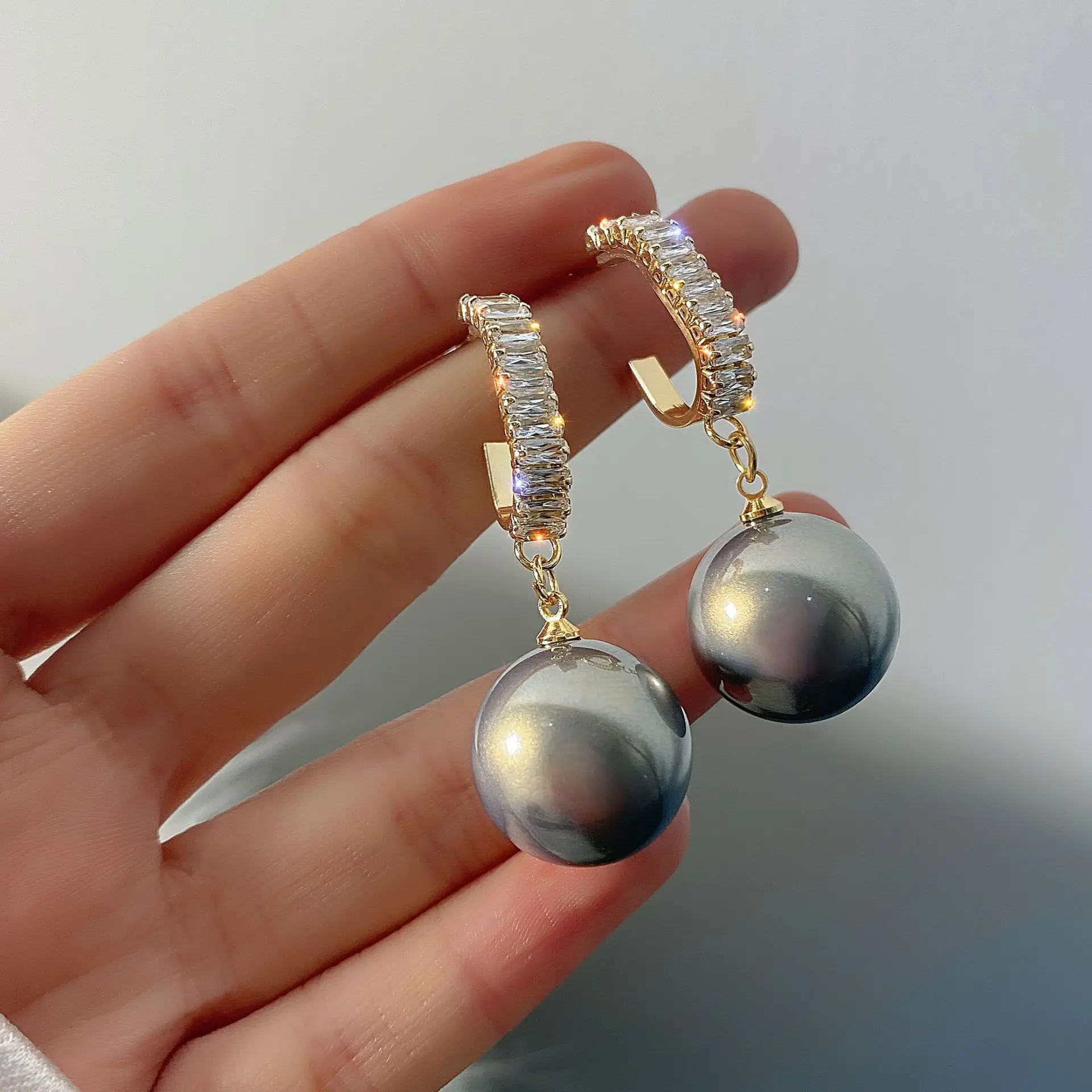 Gray White Pearls Dangle Earrings Classic Eelgant Baroque Style Large Pearl Earrings For Women Girls Fashion Jewelry Gifts