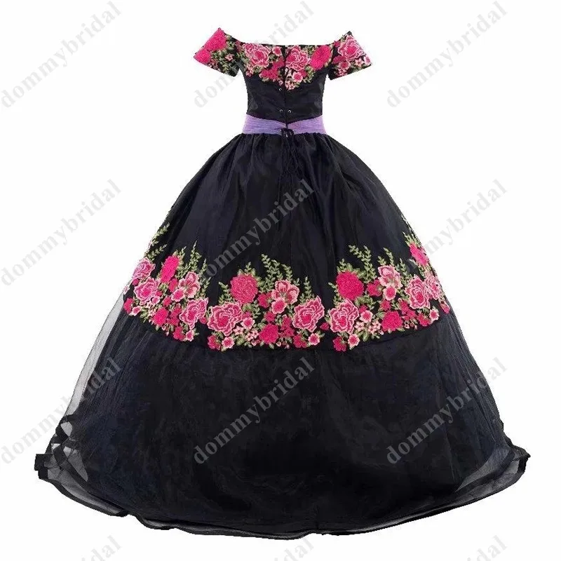 Mode Schwarz Floral Blumen Stickerei Ballkleid Quinceanera Prom Formale Kleider Mit Ärmeln Vestidos De Fiesta Mexikanischen