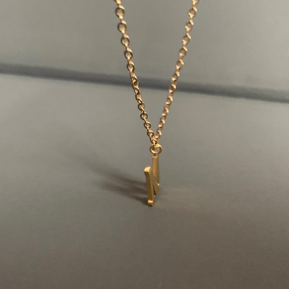 Simple Small A-Z Alphabet Initial Letter Charm Necklace for Women Classic Gold Color Name Steel Clavicle Choker Chain Jewelry