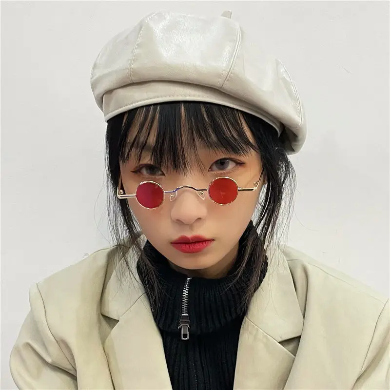 Luksusowe okulary przeciwsłoneczne vintage w stylu punk, małe, damskie/męskie, klasyczne okrągłe okulary przeciwsłoneczne do noszenia na zewnątrz, hip hop, okulary przeciwsłoneczne z metalową oprawką.