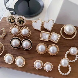 Pendientes redondos grandes de perlas de imitación para mujer, diseño coreano elegante, Clips de oreja de perlas barrocas sin perforar, joyería al por mayor