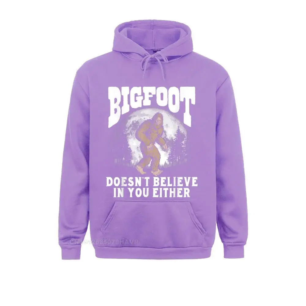 Bigfoot Doesnt Believe In You Either! Funny Sasquatch Moon Hoodie Plain Men Sweatshirts Long Sleeve Hoodies Sportswears