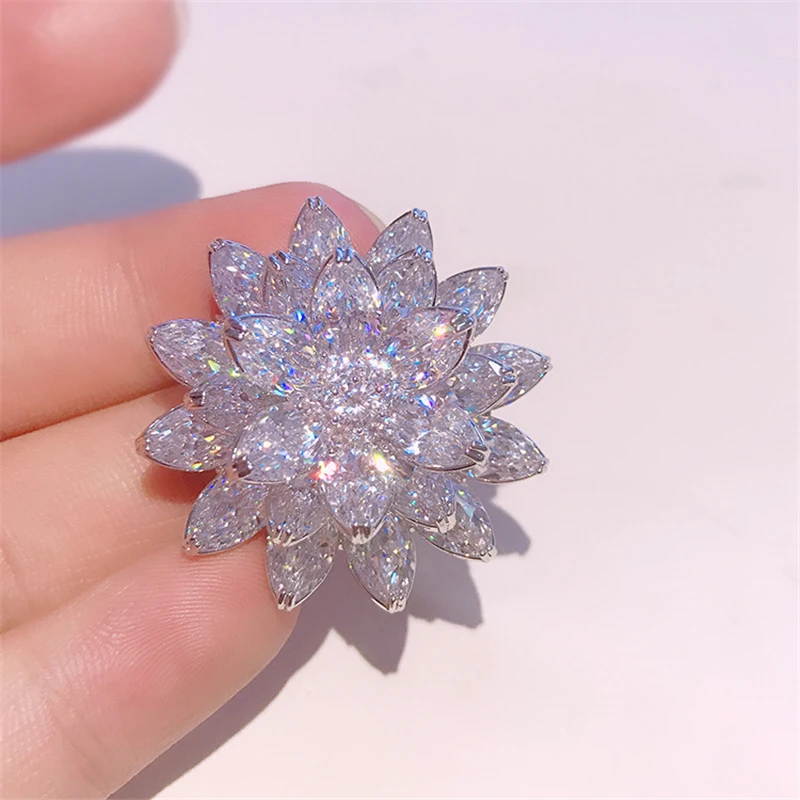 Beautiful Elegant Zircon Lotus Flower Brooches For Women Girl Yoga Jewelry Luxury Wedding Pins Luxury Lotus Blossom Broches