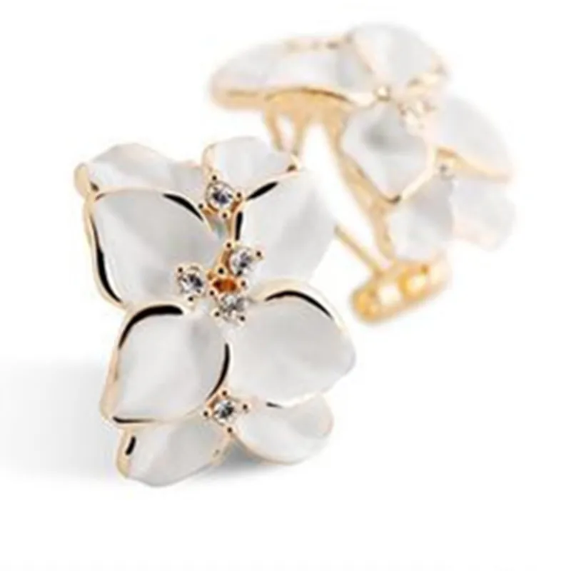 Crystal Gardenia Earrings Bridal Womens New Fashion Jewelry Gold Color Enamel Austrian Crystal Flower Bijoux Stud Earrings For