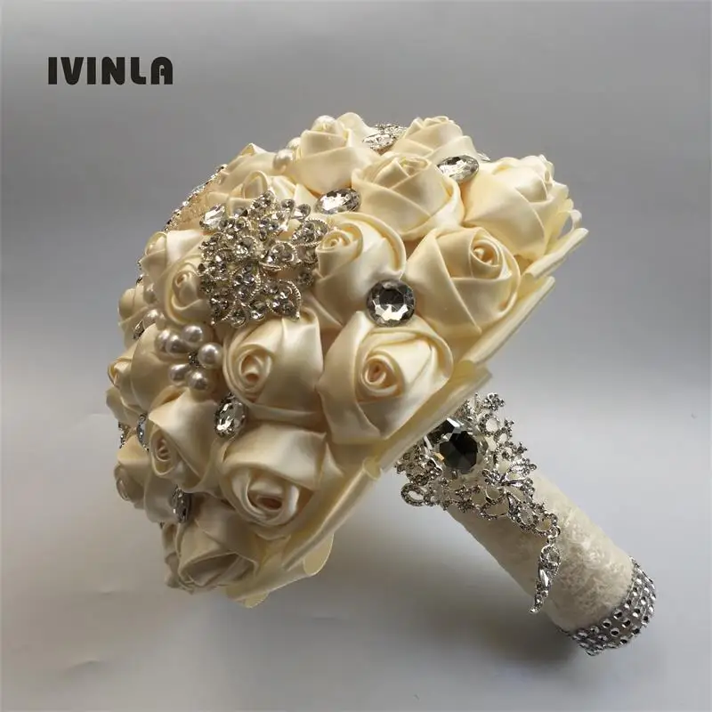 

White Satin Wedding Flowers bridal Bouquets Handmade Bridesmaid Wedding Bouquet Diamond Brooch Bouquet De Mariage wer