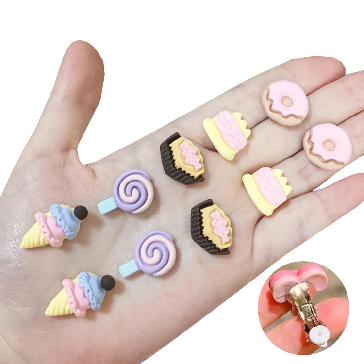 Lote de pendientes de aleación perforada para niños, lote de 10 estilos mixtos, joyería de postre para niños, pendientes sin dolor para niñas